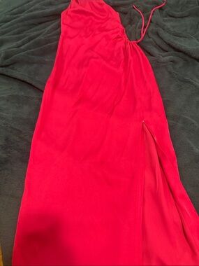 Forever New Vibrant Hot Pink One-Shoulder hole on one side to add unique style